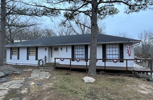Cookson House | Cozy Lake Home for the whole family!