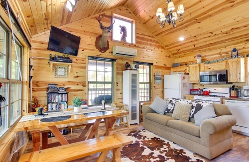 Clayton House | Cozy Lake Sardis Cabin w/Stunning View!