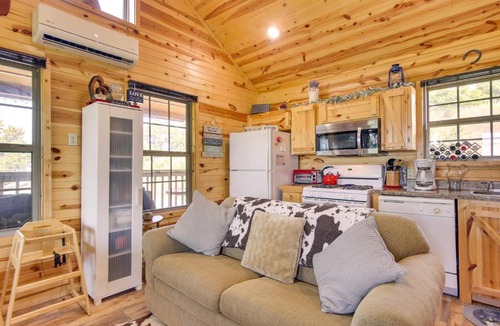 Clayton House | Cozy Lake Sardis Cabin w/Stunning View!
