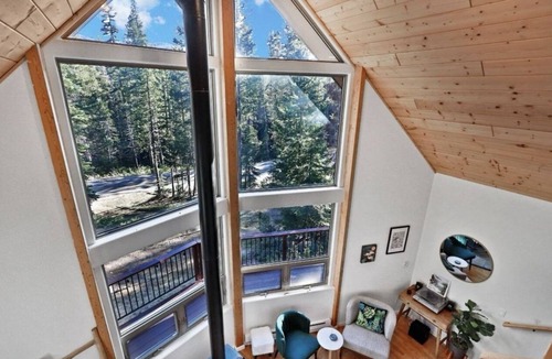 Echo Lake Cabin | Cozy Lake Tahoe Cabin - Ultimate Ski & Summer House