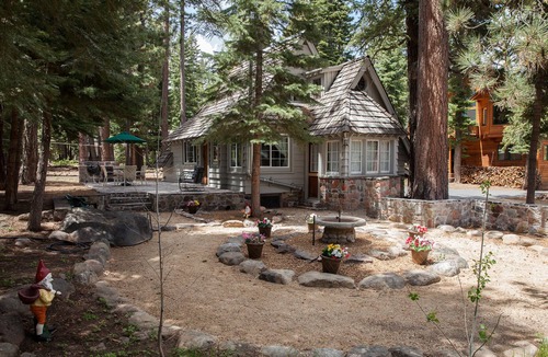 Pineland Cottage | Cozy Lake Tahoe Getaway