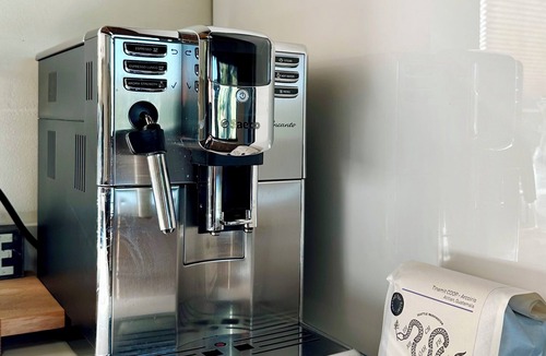 Matthews Beach House | Cozy Lake View Retreat