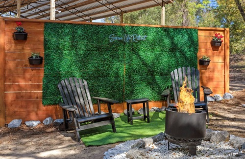 Chipley House | Cozy Lakefront Airstream