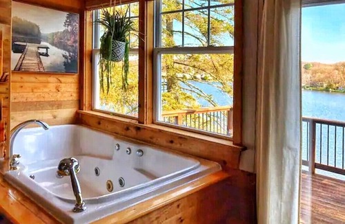 Plymouth House | Cozy Lakefront Bungalow w firepit/dock/kayaks