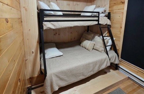 Lake of Bays Cabin | Cozy Lakefront Cottage | Firepit, Dock & Lake Access