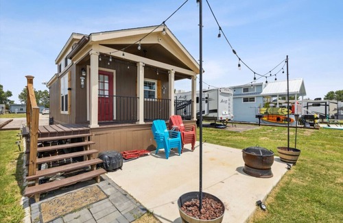 Kerens House | Cozy Lakefront Cottage on Richland-Chambers
