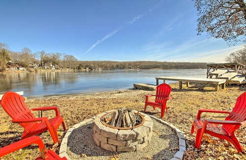 Coventry Lake Cottage | Cozy Lakefront Cottage w/Fire Pit, Grill & Views!