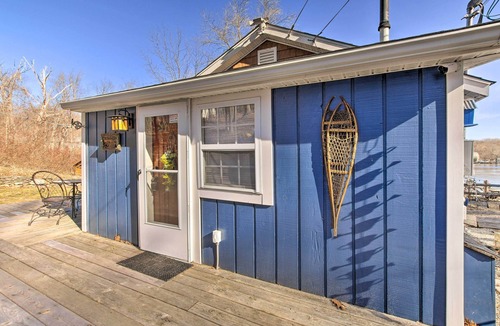 Coventry Lake Cottage | Cozy Lakefront Cottage w/Fire Pit, Grill & Views!