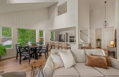 Lakewood Cottage | Cozy Lakefront Cottage Fireplace, Views + Spa Bath