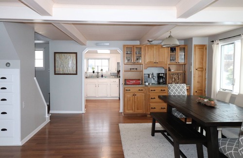 South Lima Cottage | Cozy Lakefront Cottage on Conesus Lake