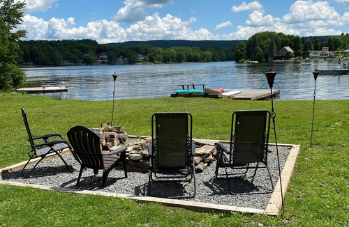 Union Dale Cottage | Cozy Lakefront Getaway