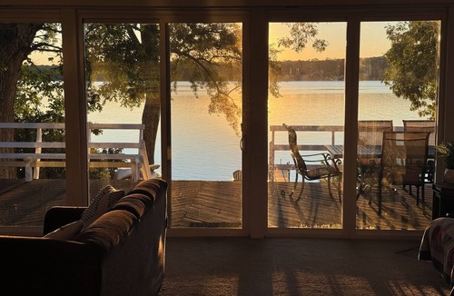 Orange Lake House | Cozy Lakefront Home - 278 FIVE STAR Reviews - Kayaks, Sunsets & Panoramic Views