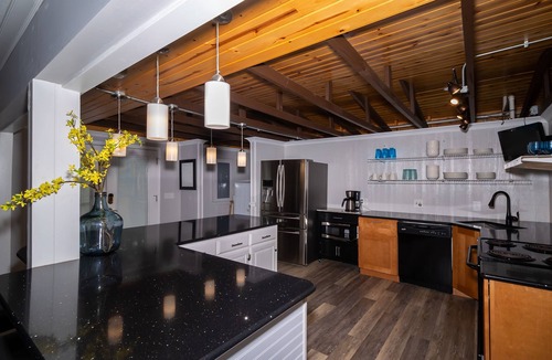 Osage Beach House | Cozy Lakefront House & Private Dock in Osage Beach! Memorial Day Special!