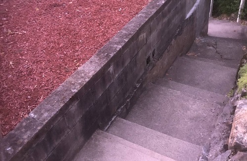 Hopatcong House | Cozy Lakefront House with a private dock and lakefront.