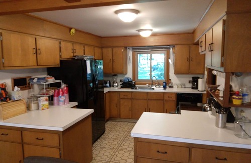 Hawley House | Cozy Lakefront Poconos Retreat In A Private Community