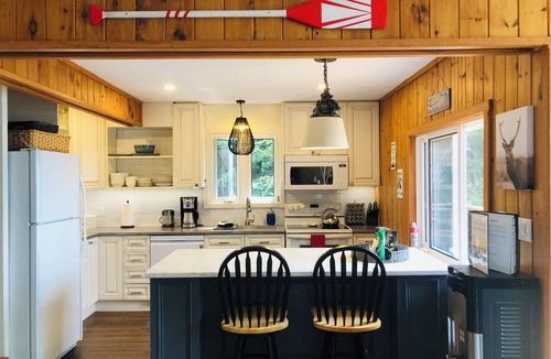 Dysart et al Cottage | Cozy Lakefront Retreat on Beautiful Redstone Lake