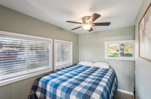 Kalamazoo House | Cozy Lakefront Studio On Long Lake