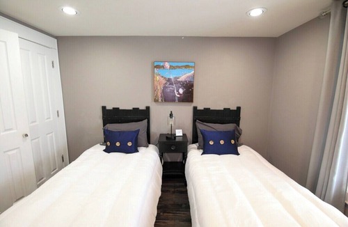 Schroon Lake Apartment | Cozy Lakeside Apartment - 5 Min Walk to Downtown!