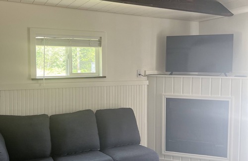 Maple Falls Cabin | Cozy Lakeside Cabin