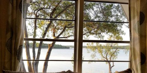 Cisco House | Cozy Lakeside Cabin with Private Dock & Resort Access Near Lake Cisco, Cisco, TX
