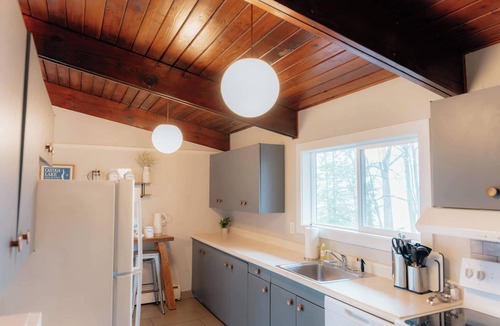 Seneca Falls House | Cozy Lakeside Cottage w/Dock, Kayaks, & Fire Pit