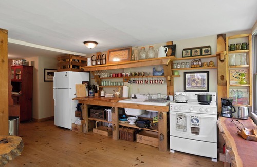 Monterey Cabin | Cozy Lakeside Cottage Oasis