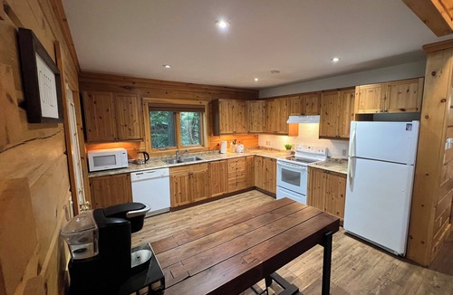 Trent Lakes Cottage | Cozy Lakeside Log Cabin with Large Deck and Sauna in Buckhorn