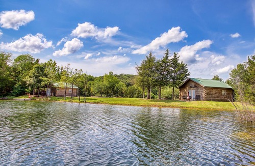 Sand Springs Cabin | Cozy Lakeside Log Cabin. Private Lake, Peaceful & Secluded. Pet-friendly!
