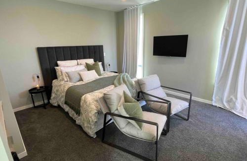 Ngongotaha House | Cozy Lakeside Oasis