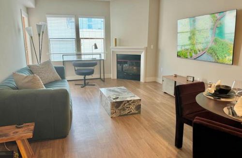 Westwood Apartment | Cozy Large 1 Bedroom Condo by UCLA