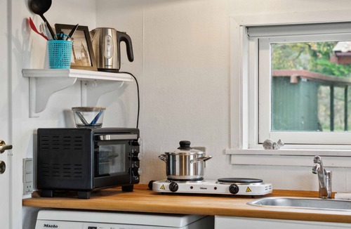 Kalvehave Cottage | Cozy little annex with a sea view