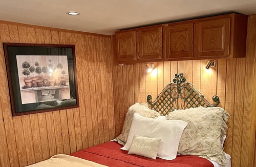Pelzer Cabin | Cozy Little Cabin