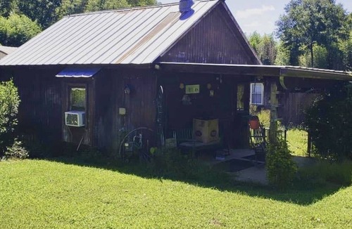 Pelzer Cabin | Cozy Little Cabin