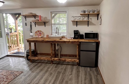 Williamsville Cabin | Cozy little cabin for two or you can bring the whole crew