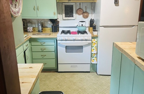 Searcy House | Cozy little cottage