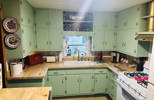 Searcy House | Cozy little cottage