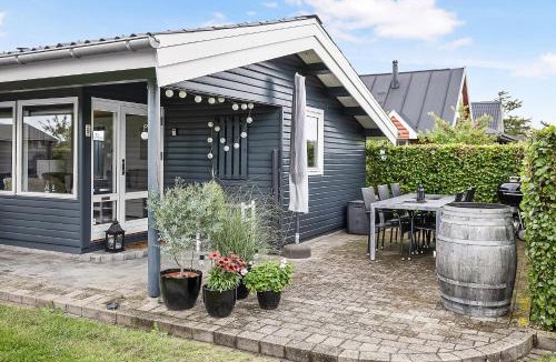 Tørresø House | Cozy Little Holiday Home Near The Beach