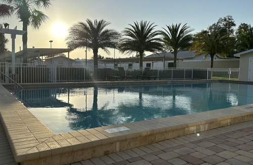 Port Richey House | Cozy little Lake Front Park Model