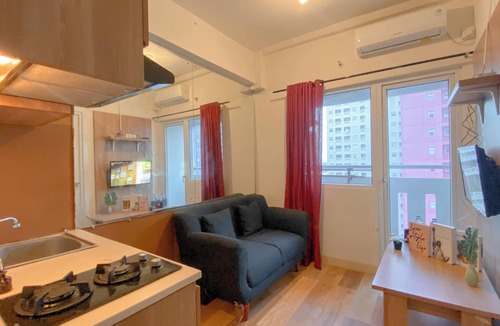 Rawasari Apartment | Cozy Living 2Br At Green Pramuka City Apartment