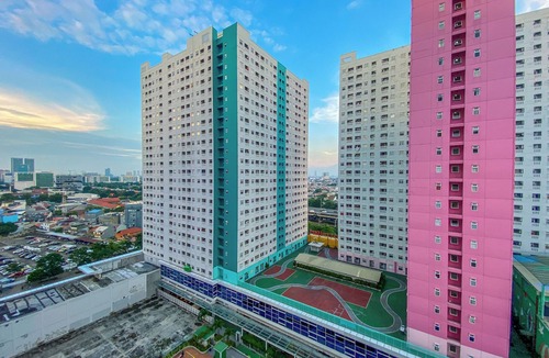 Rawasari Apartment | Cozy Living 2Br At Green Pramuka City Apartment