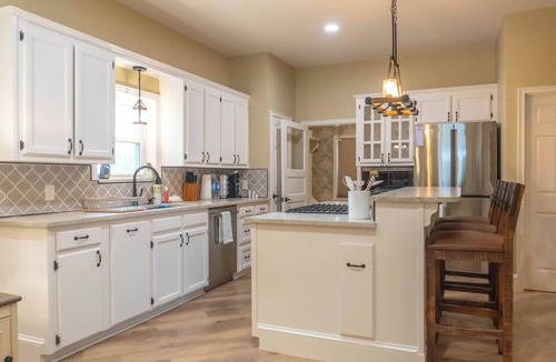 Forestburg House | Cozy living space, fully equipped kitchen, and peaceful country setting. Just minutes from local wineries and Red River Station BBQ—ideal for couples, friends, or small families. Also available for mid-term rentals, perfect for extended stays, work a