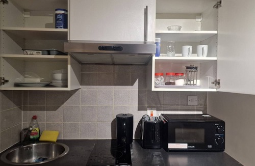 Camberwell Apartment | Cozy Living Studio at Camberwell, Zone 2