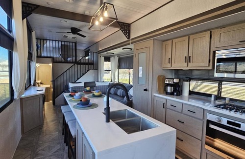 Schoharie Cottage | Cozy lodge sleeps 9, every room has THE VIEW! nFishing access to creek!