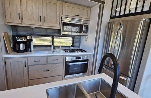 Schoharie Cottage | Cozy lodge sleeps 9, every room has THE VIEW! nFishing access to creek!