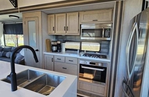 Schoharie Cottage | Cozy lodge sleeps 9, every room has THE VIEW! nFishing access to creek!