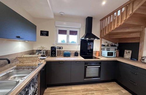 Saint-Leon Cottage | Cozy lodge with SPA, pets allowed and parking