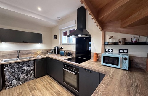 Saint-Leon Cottage | Cozy lodge with SPA, pets allowed and parking