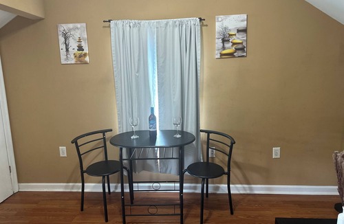 Bear Apartment | Cozy loft above ink shop