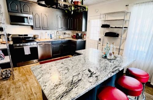 Kingston Apartment | Cozy loft apartment in Stockade district walk to restaurants & bars AC & WiFi