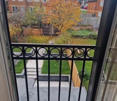 Luton House | Cozy loft double bedroom